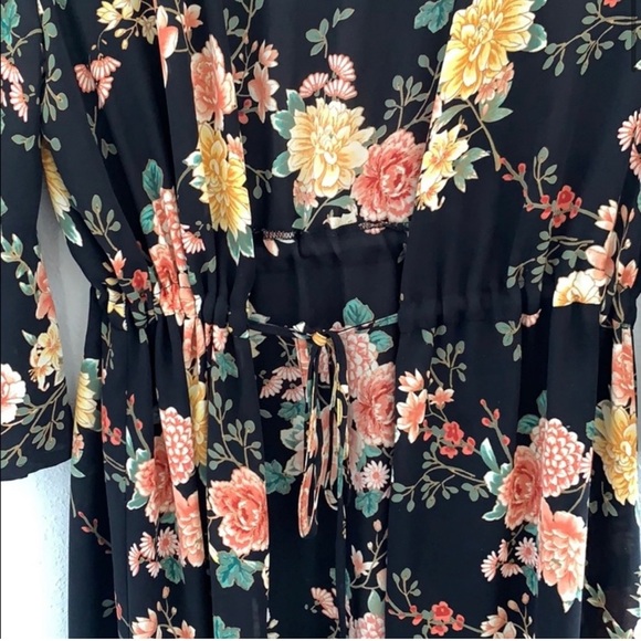 Elegant Black Floral Robe / Topper - Picture 4 of 7